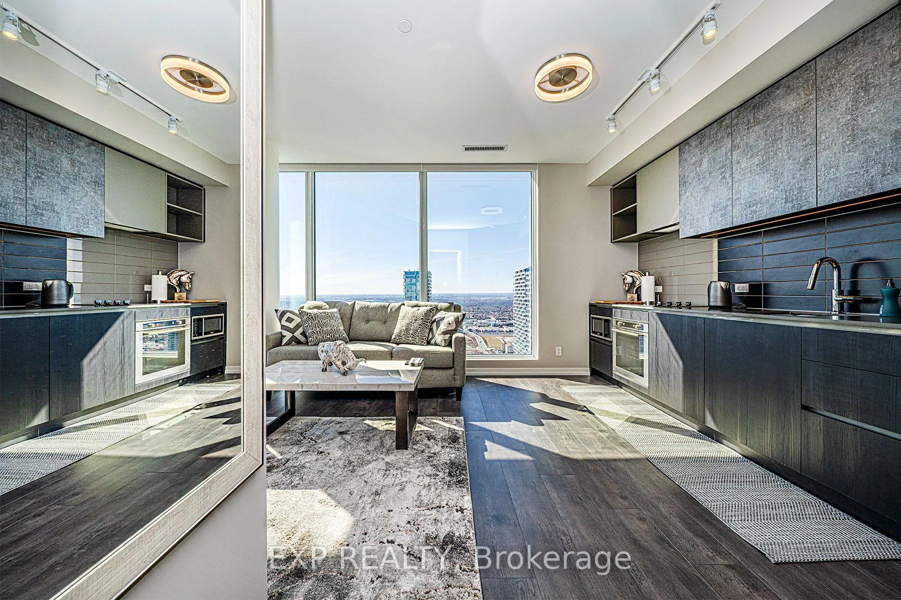 Photo 13 of Unit PH -02, 7890 Jane Street, Vaughan, Concord — HOMEH