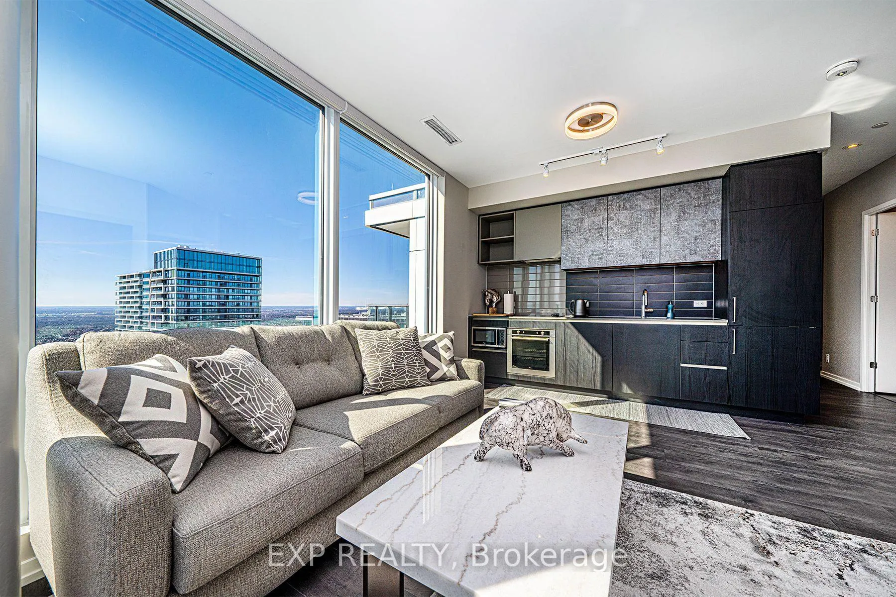 Photo 15 of Unit PH -02, 7890 Jane Street, Vaughan, Concord — HOMEH
