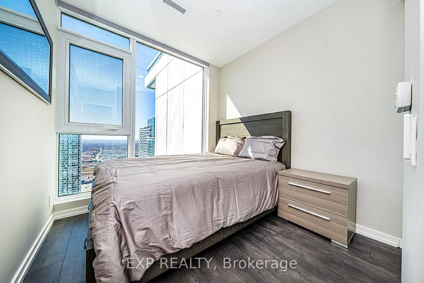 Photo 22 of Unit PH -02, 7890 Jane Street, Vaughan, Concord — HOMEH