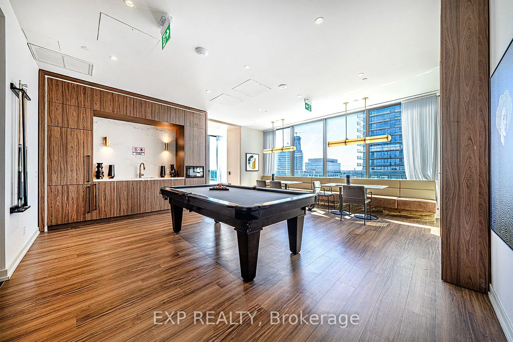 Photo 29 of Unit PH -02, 7890 Jane Street, Vaughan, Concord — HOMEH