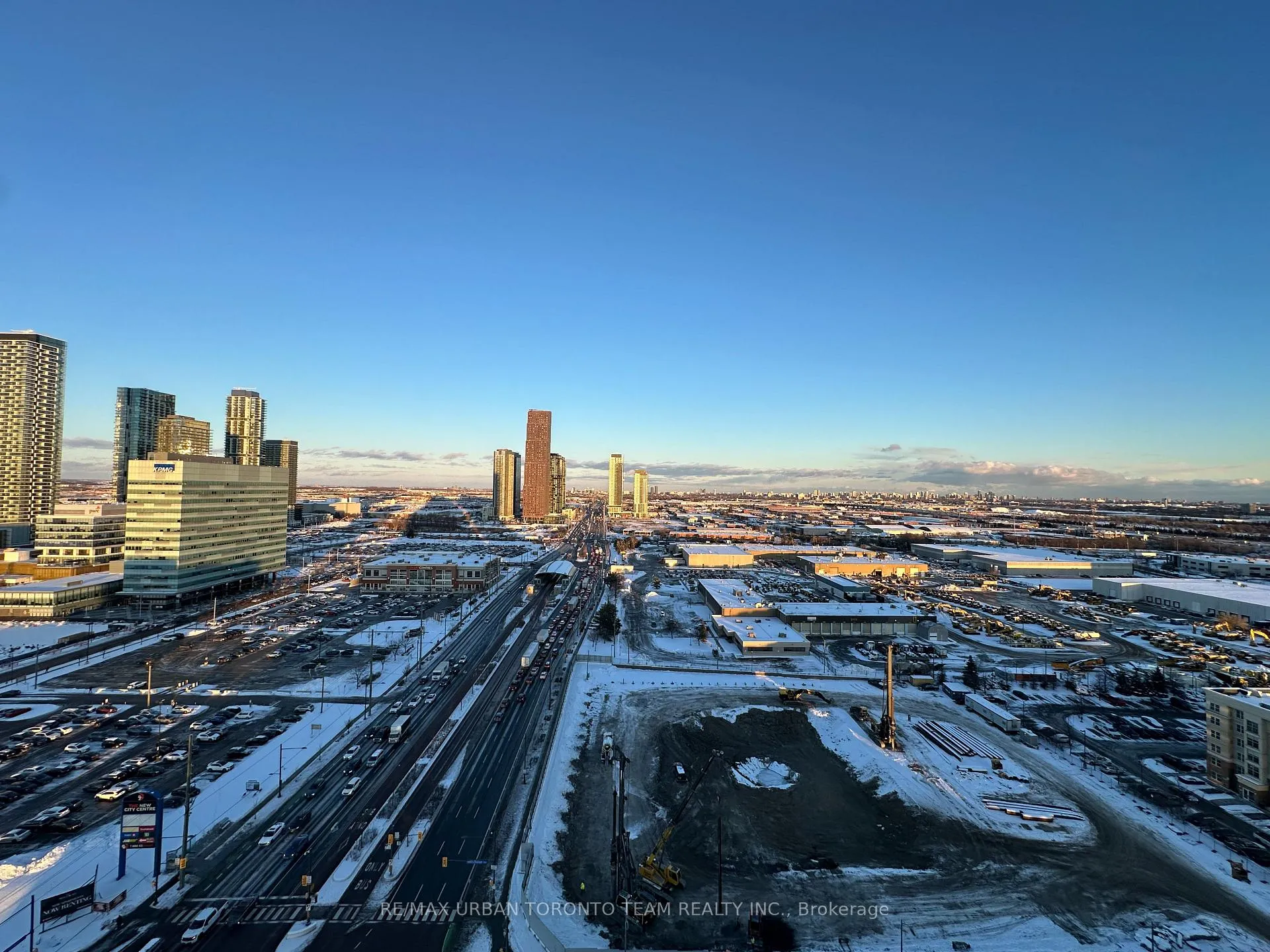 Photo 10 of Unit 2206, 8 Interchange Way, Vaughan, Vaughan Corporate Centre — HOMEH