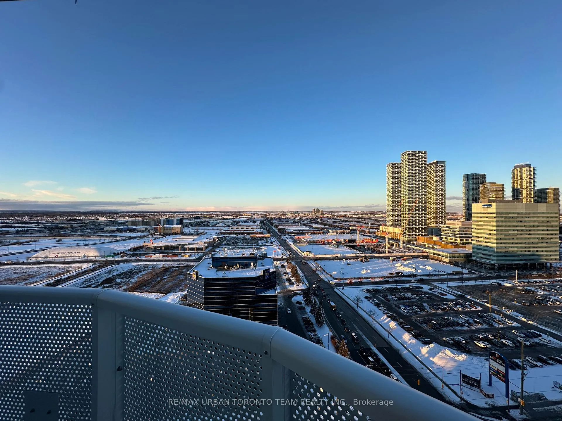 Photo 12 of Unit 2206, 8 Interchange Way, Vaughan, Vaughan Corporate Centre — HOMEH