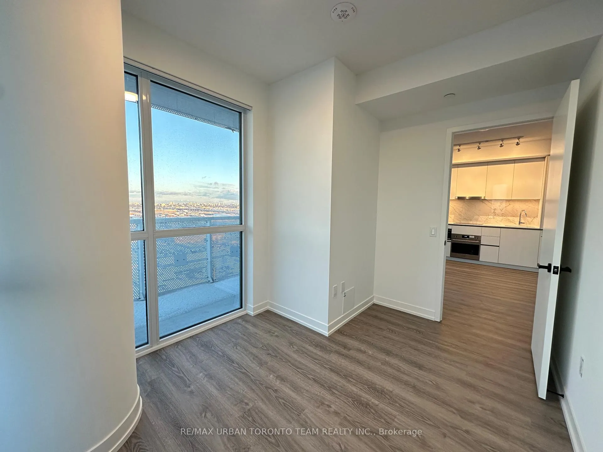 Photo 15 of Unit 2206, 8 Interchange Way, Vaughan, Vaughan Corporate Centre — HOMEH