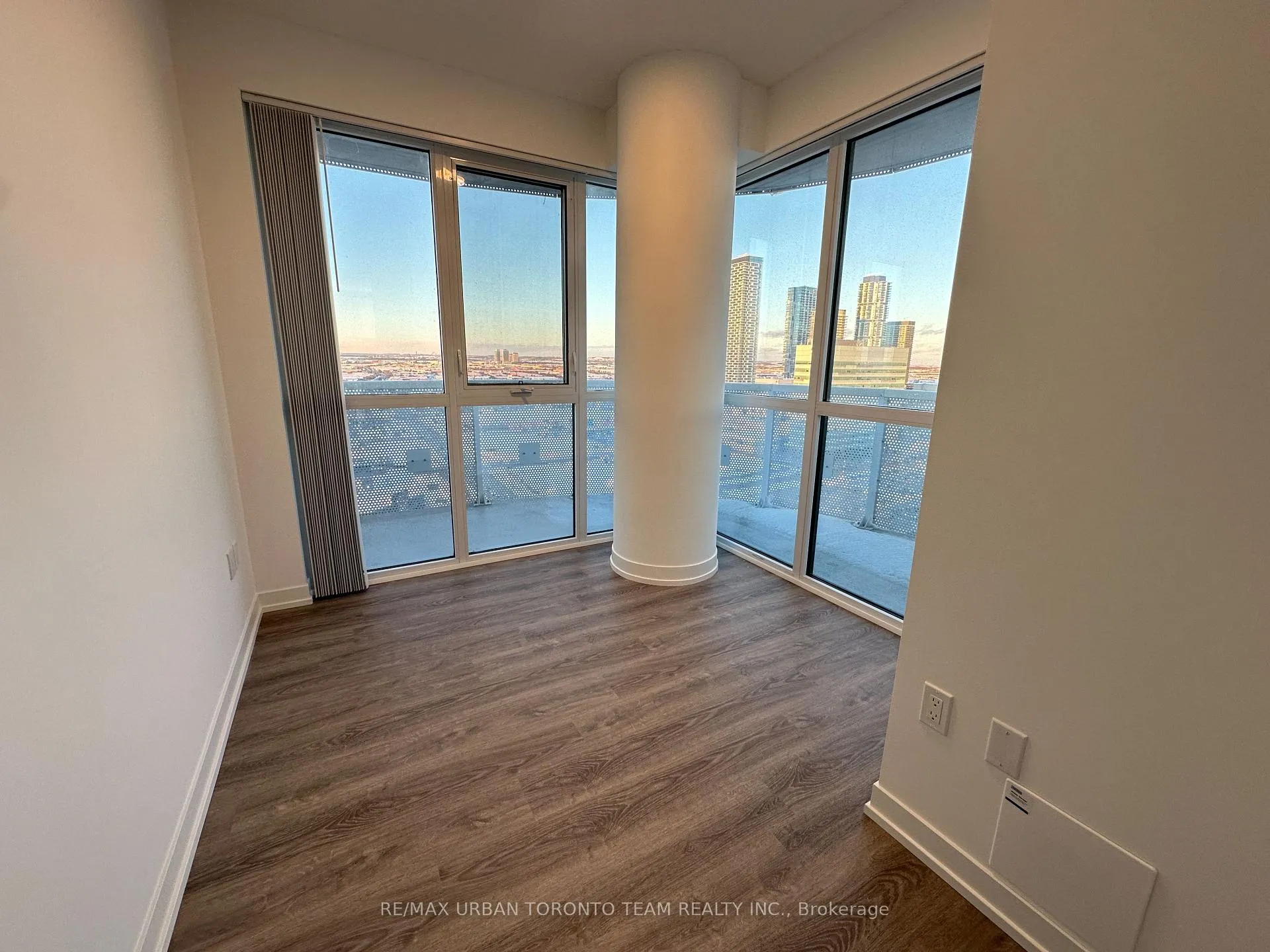 Photo 20 of Unit 2206, 8 Interchange Way, Vaughan, Vaughan Corporate Centre — HOMEH