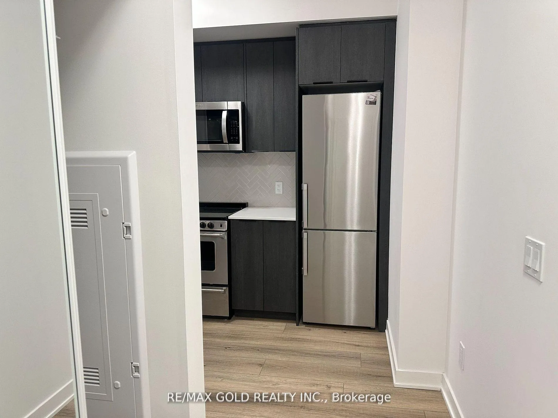 Photo 4 of Unit 614, 312 Erb Street W, Waterloo — HOMEH