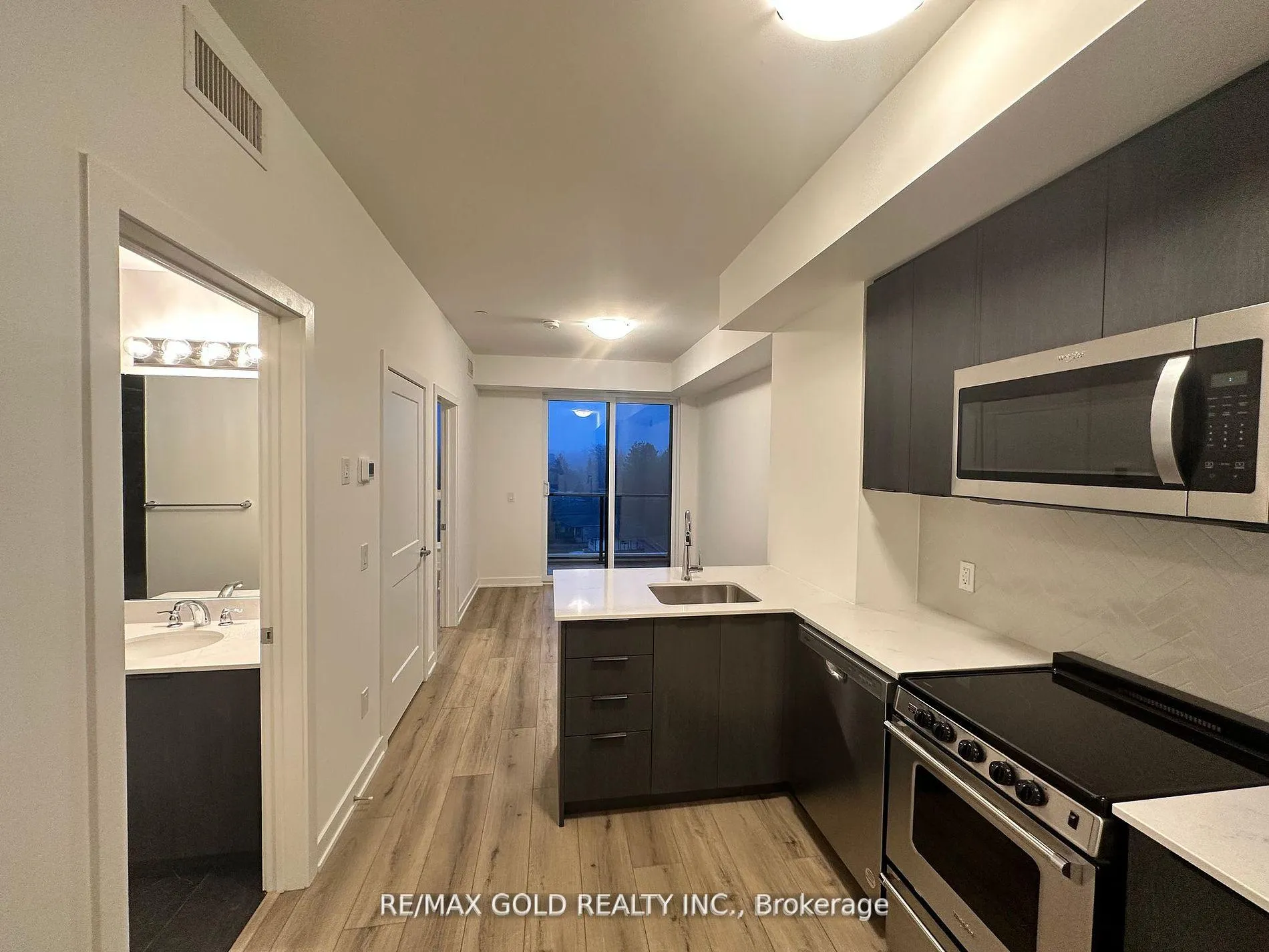 Photo 6 of Unit 614, 312 Erb Street W, Waterloo — HOMEH