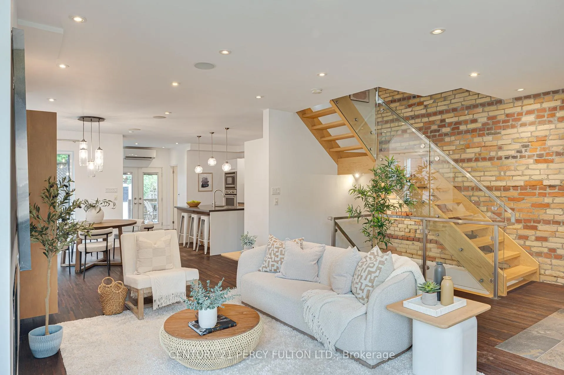 Photo 8 of 22 Columbine Avenue, Toronto, The Beaches — HOMEH