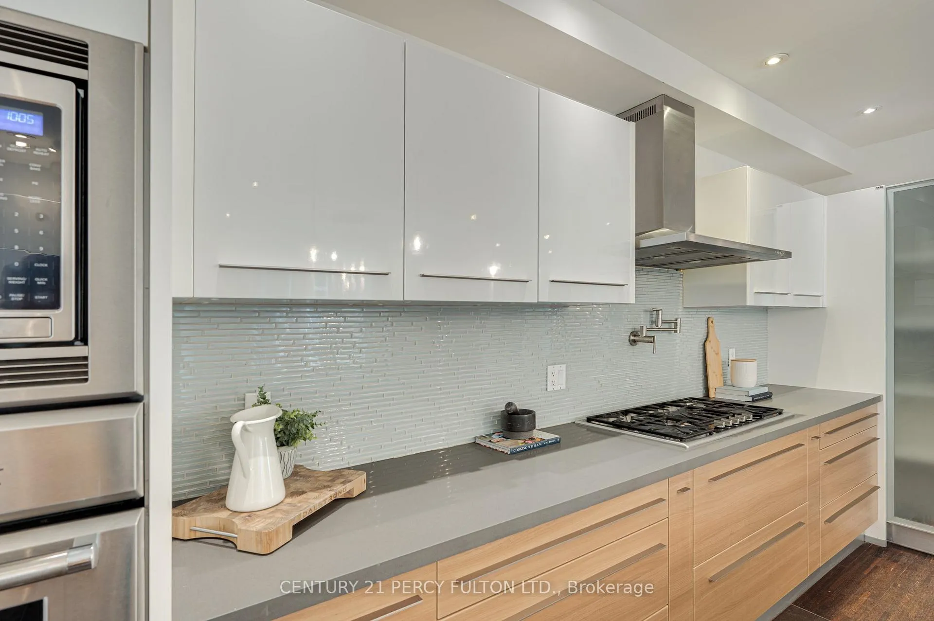 Photo 15 of 22 Columbine Avenue, Toronto, The Beaches — HOMEH