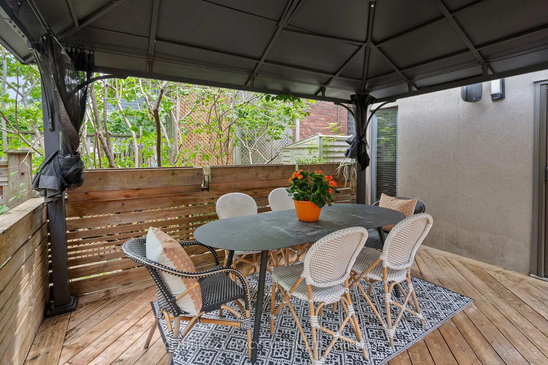 Photo 17 of 22 Columbine Avenue, Toronto, The Beaches — HOMEH