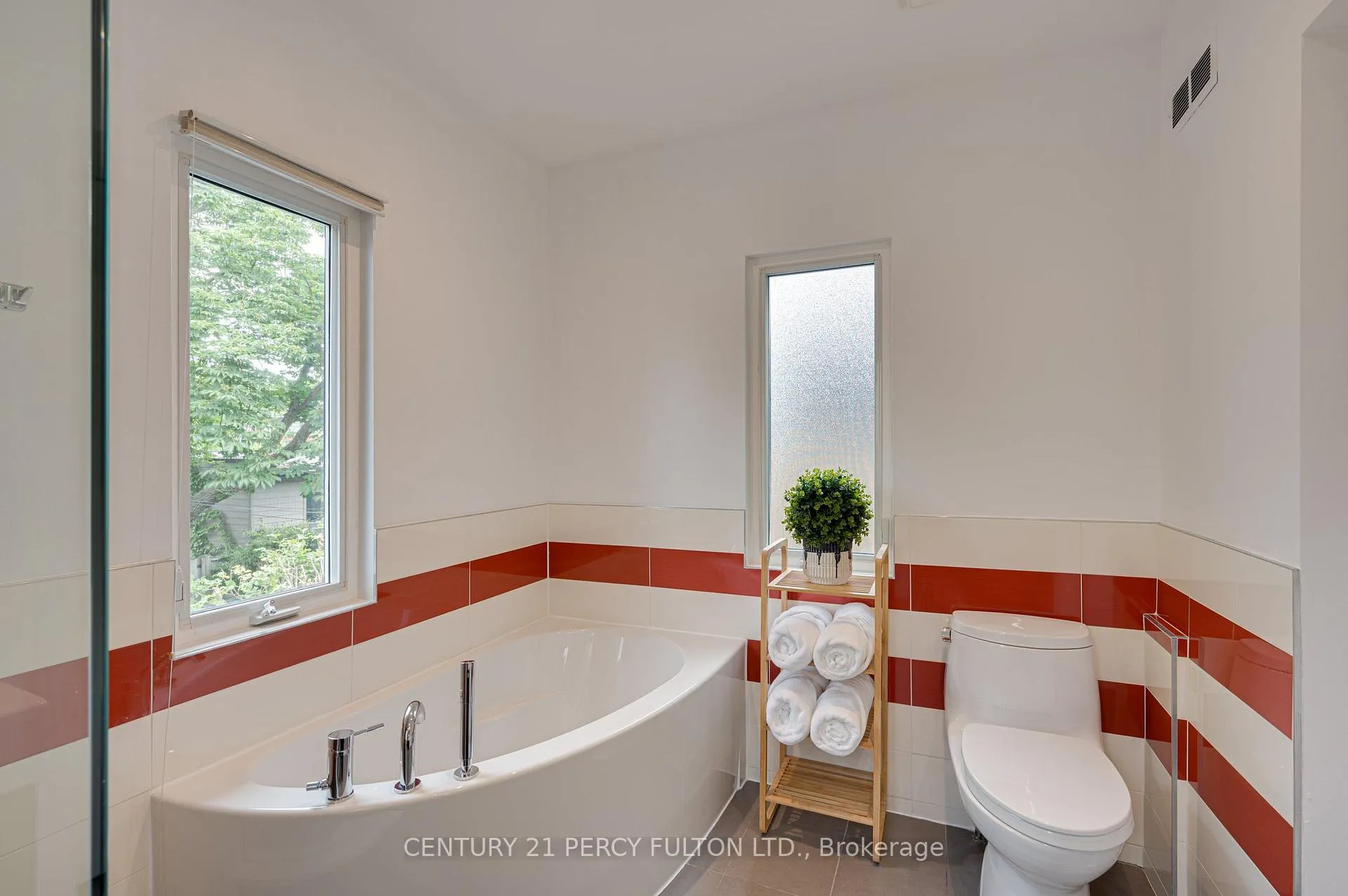 Photo 31 of 22 Columbine Avenue, Toronto, The Beaches — HOMEH