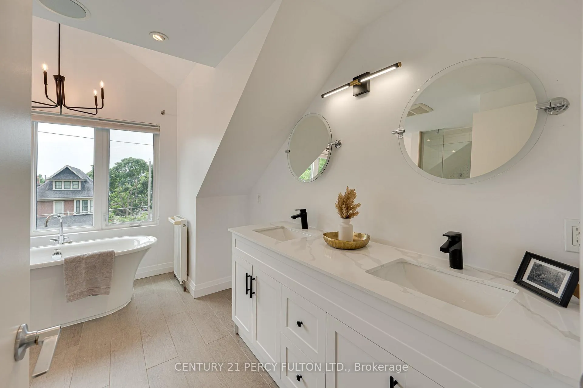 Photo 35 of 22 Columbine Avenue, Toronto, The Beaches — HOMEH