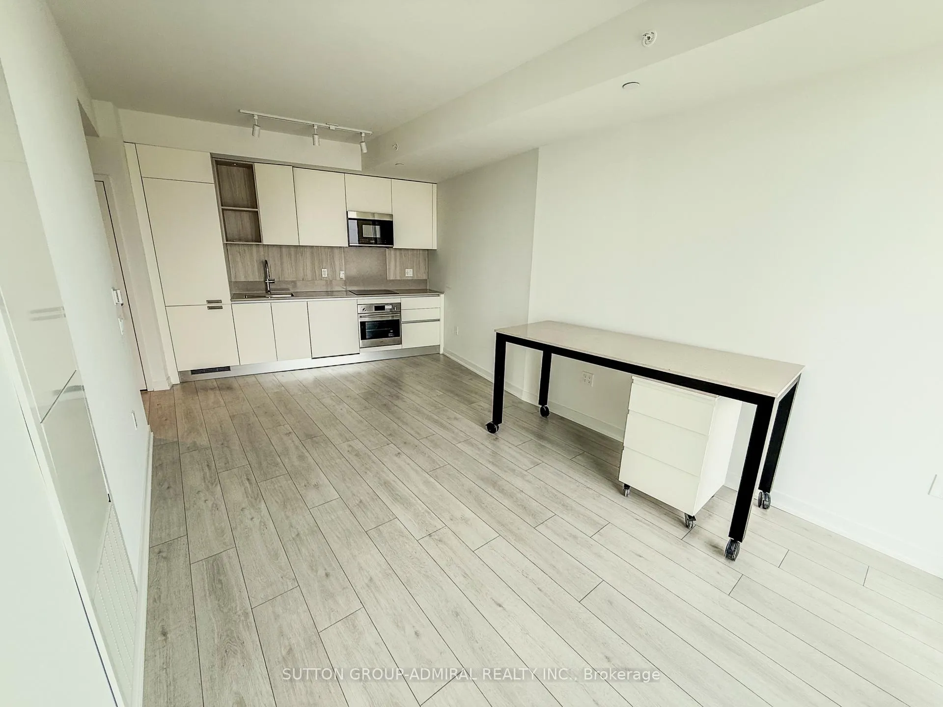 Photo 6 of Unit 2906, 39 Mary Street, Barrie, City Centre — HOMEH