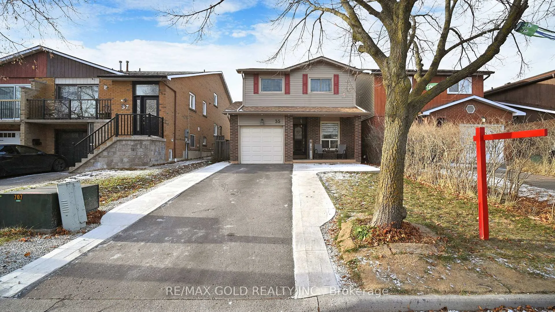 Photo 1 of 35 Lady Stewart Boulevard, Brampton, Westgate — HOMEH