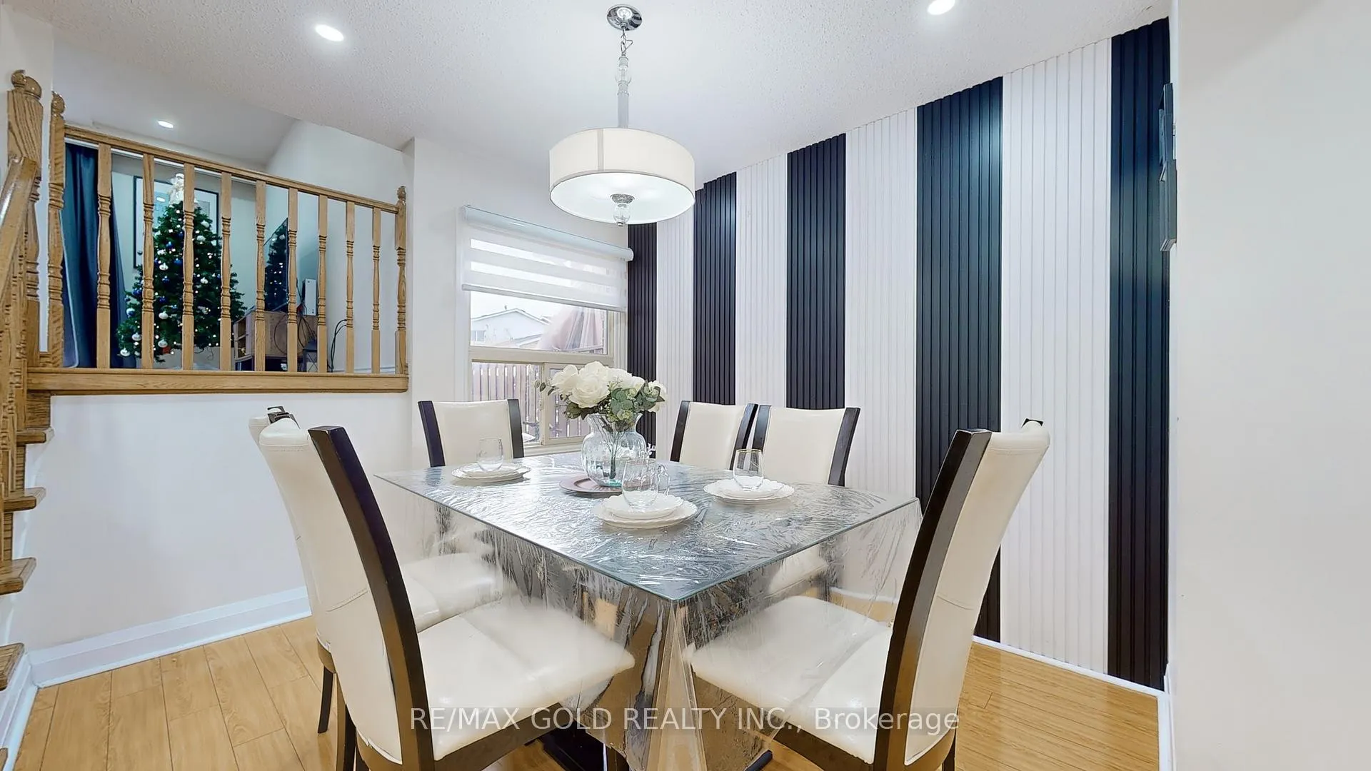 Photo 6 of 35 Lady Stewart Boulevard, Brampton, Westgate — HOMEH