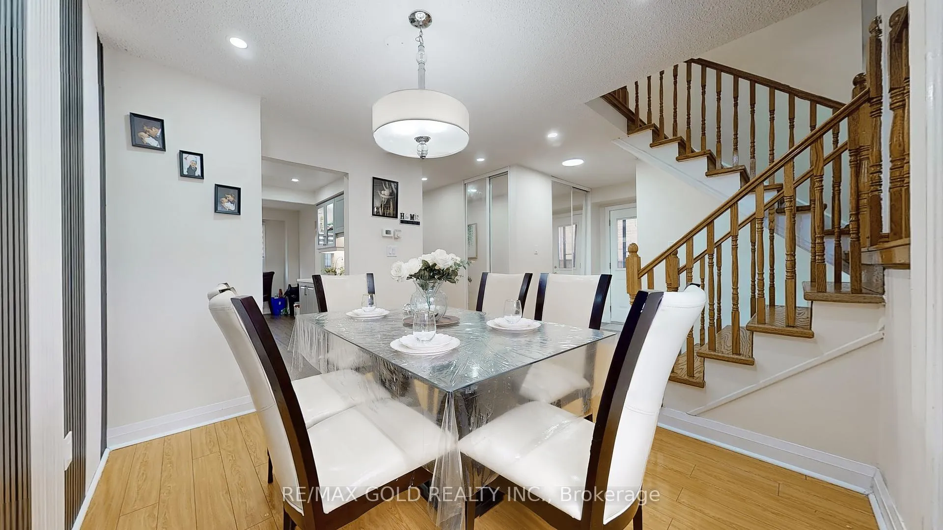 Photo 7 of 35 Lady Stewart Boulevard, Brampton, Westgate — HOMEH