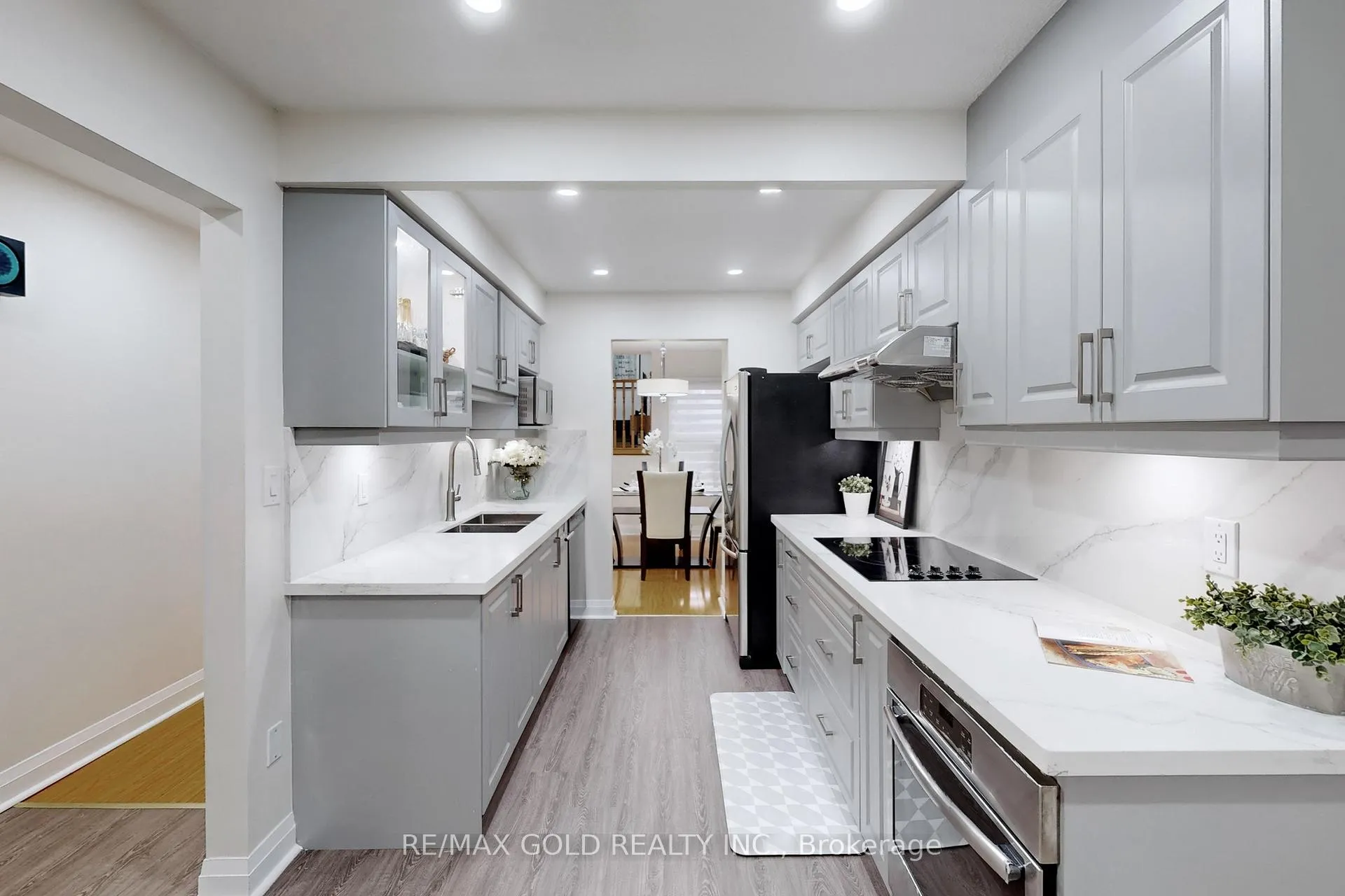 Photo 9 of 35 Lady Stewart Boulevard, Brampton, Westgate — HOMEH