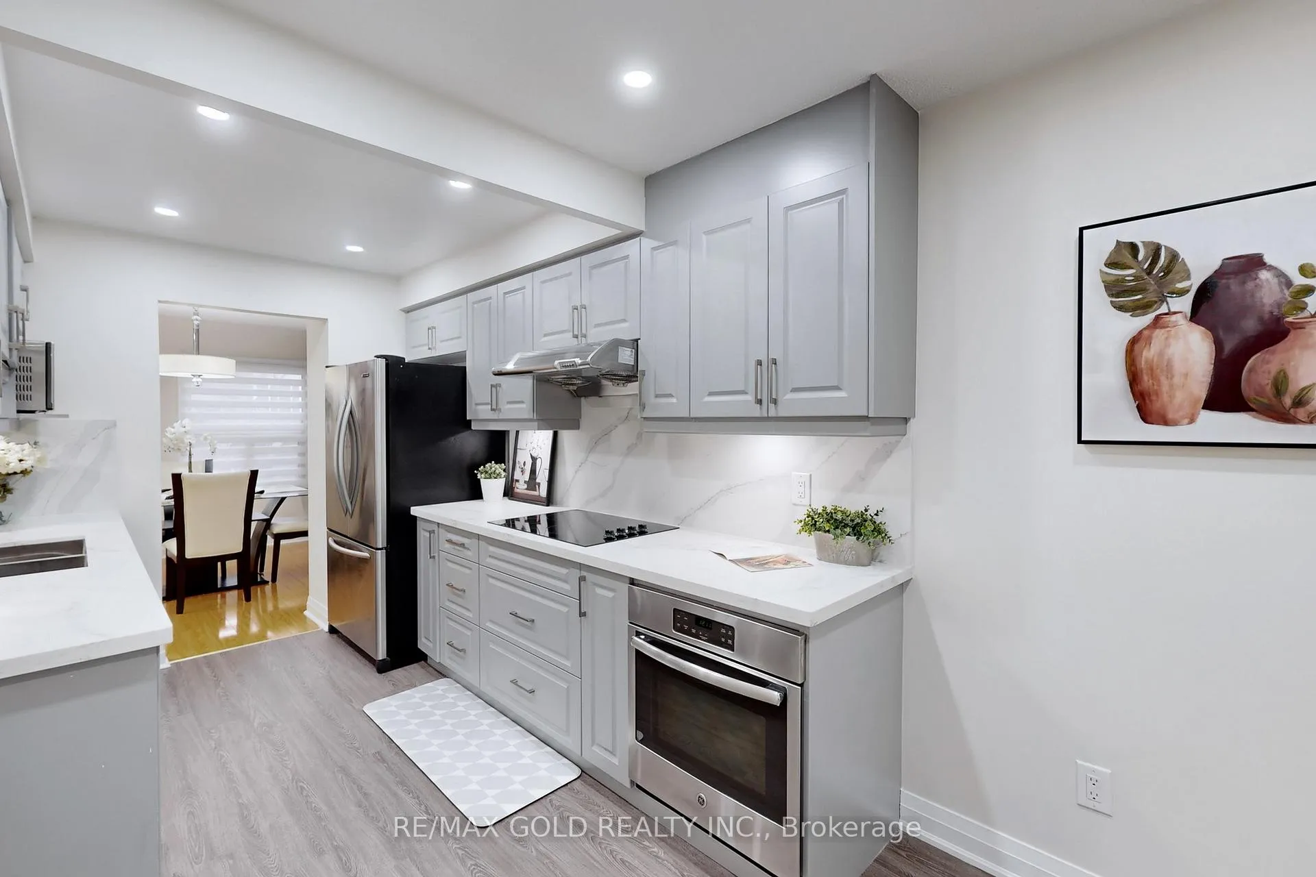 Photo 12 of 35 Lady Stewart Boulevard, Brampton, Westgate — HOMEH