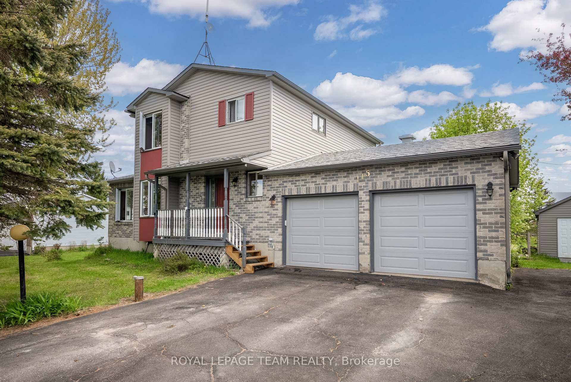 Photo 1 of 115 Cricket Crescent, Ottawa, Dunrobin Shores — HOMEH