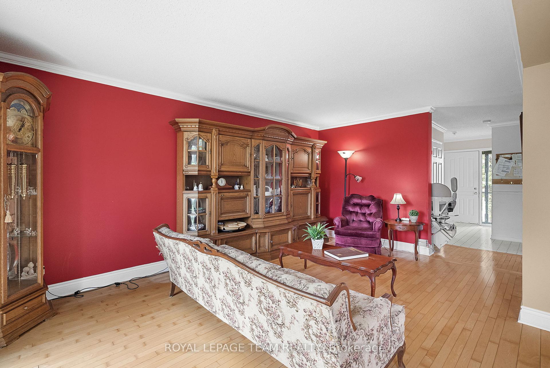 Photo 5 of 115 Cricket Crescent, Ottawa, Dunrobin Shores — HOMEH