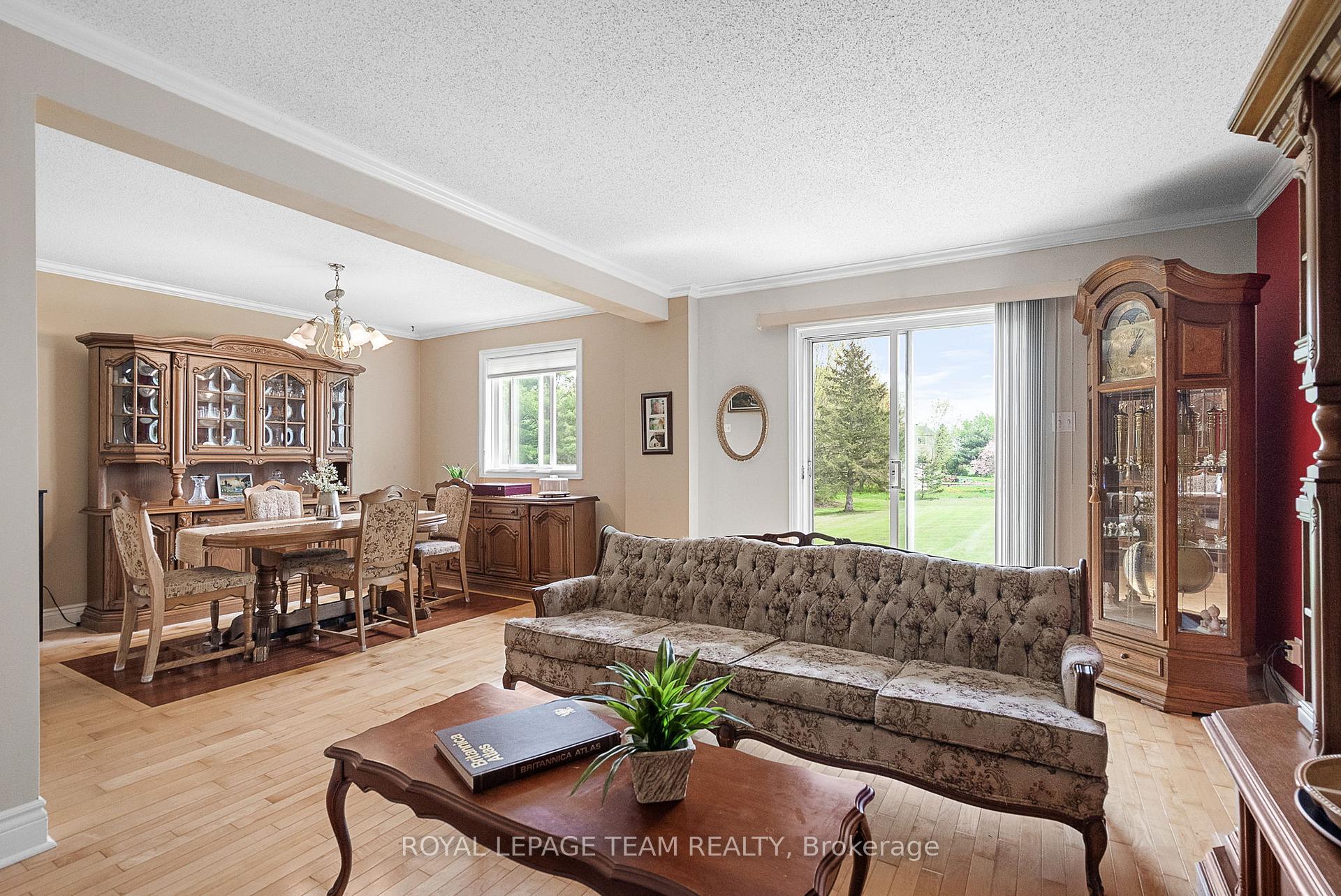 Photo 6 of 115 Cricket Crescent, Ottawa, Dunrobin Shores — HOMEH