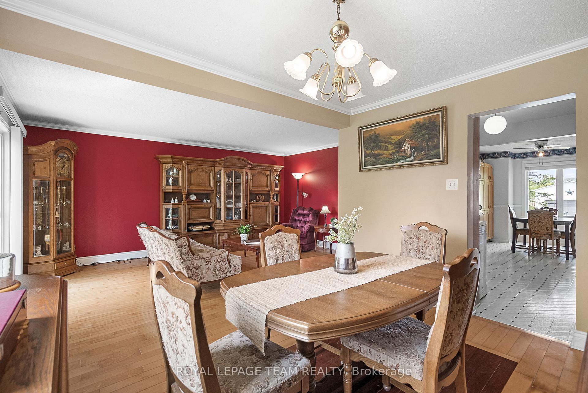 Photo 8 of 115 Cricket Crescent, Ottawa, Dunrobin Shores — HOMEH