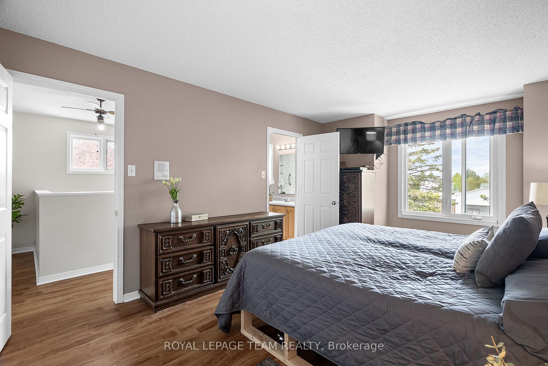 Photo 16 of 115 Cricket Crescent, Ottawa, Dunrobin Shores — HOMEH