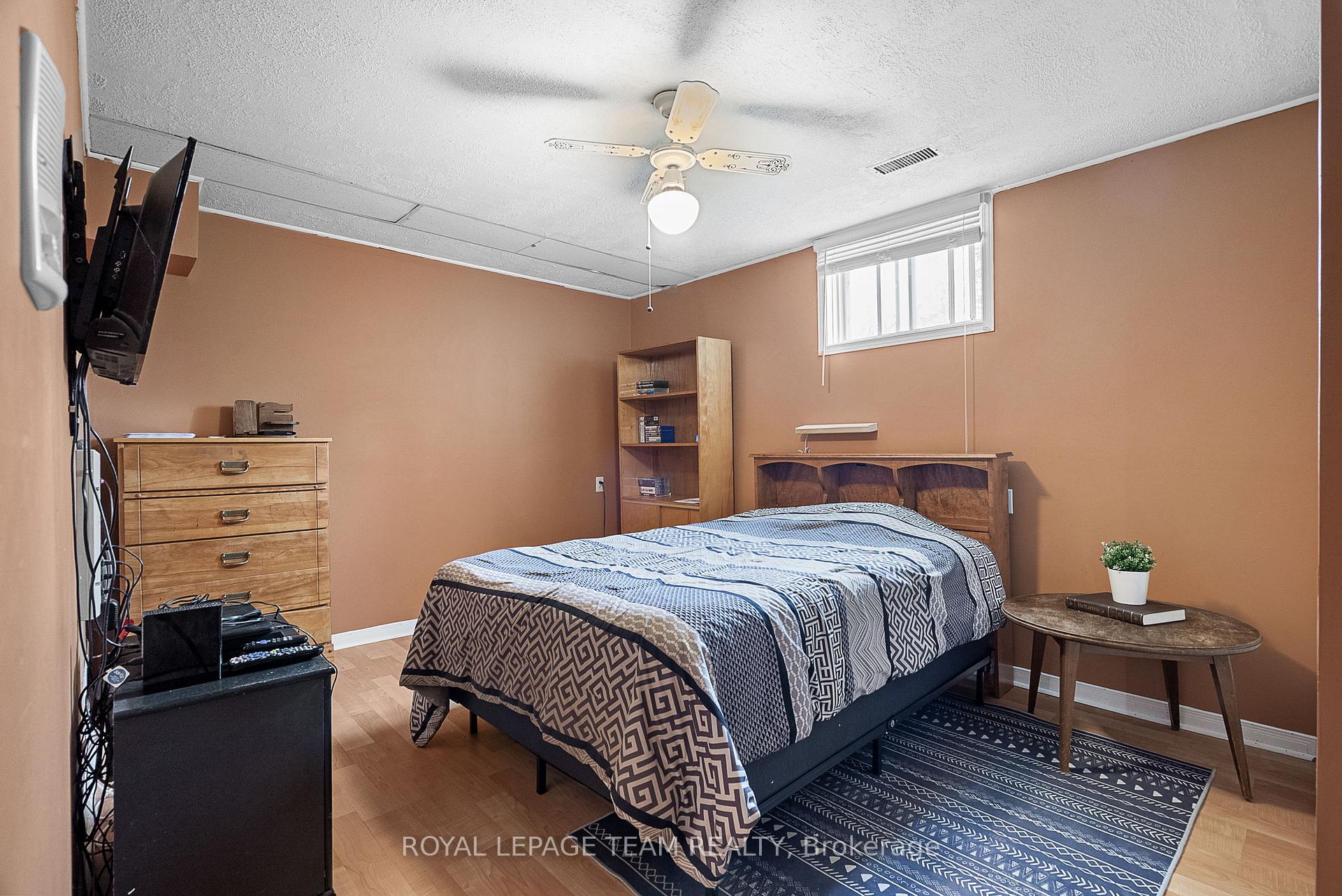 Photo 24 of 115 Cricket Crescent, Ottawa, Dunrobin Shores — HOMEH