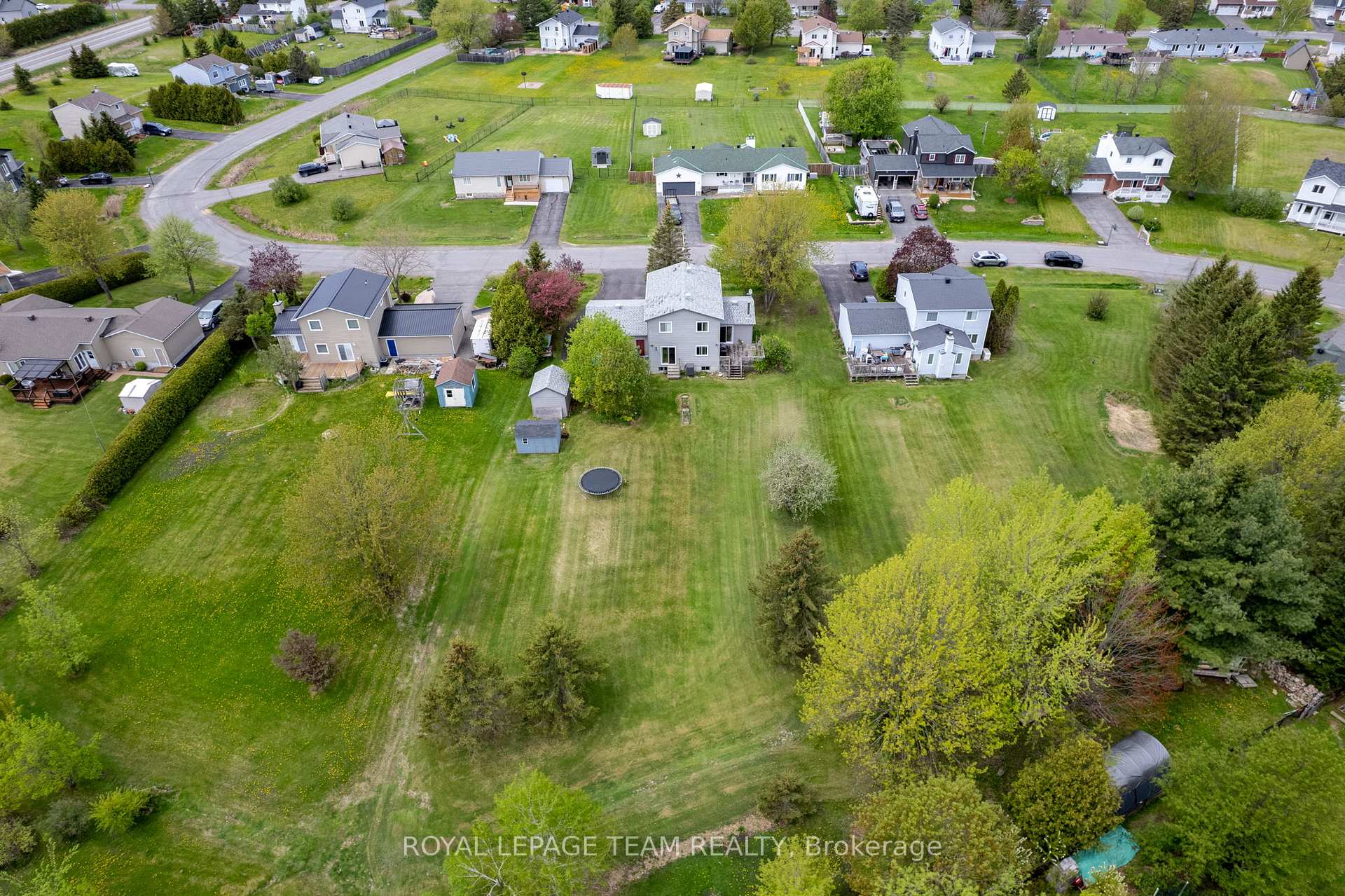 Photo 35 of 115 Cricket Crescent, Ottawa, Dunrobin Shores — HOMEH