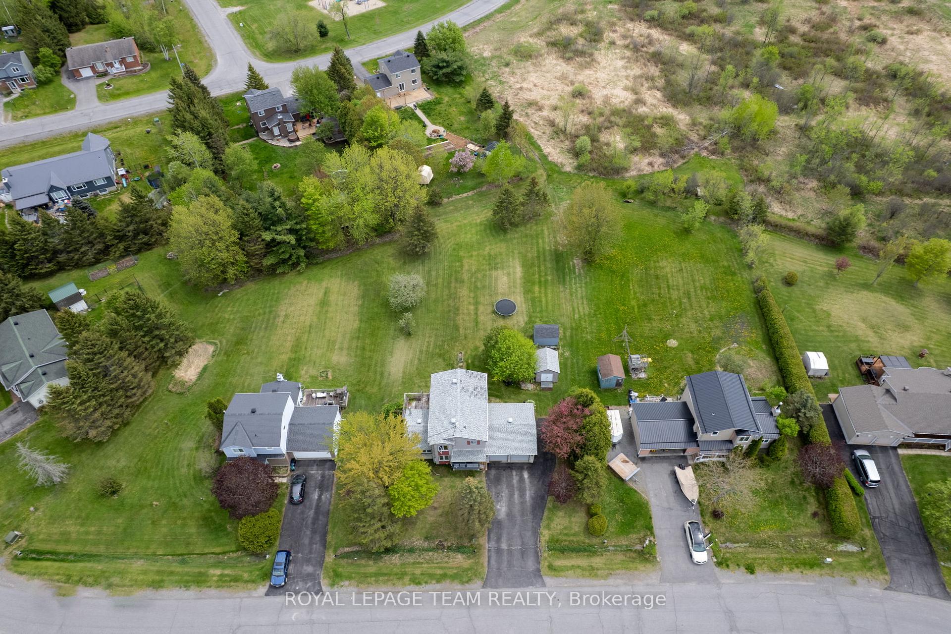 Photo 36 of 115 Cricket Crescent, Ottawa, Dunrobin Shores — HOMEH