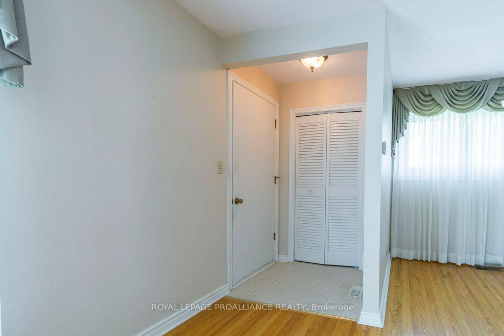 Photo 5 of 41 Parkdale Drive, Belleville, Belleville Ward — HOMEH