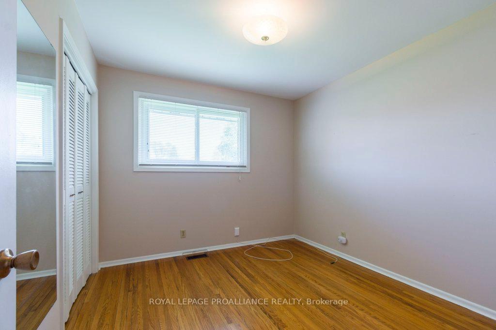 Photo 15 of 41 Parkdale Drive, Belleville, Belleville Ward — HOMEH