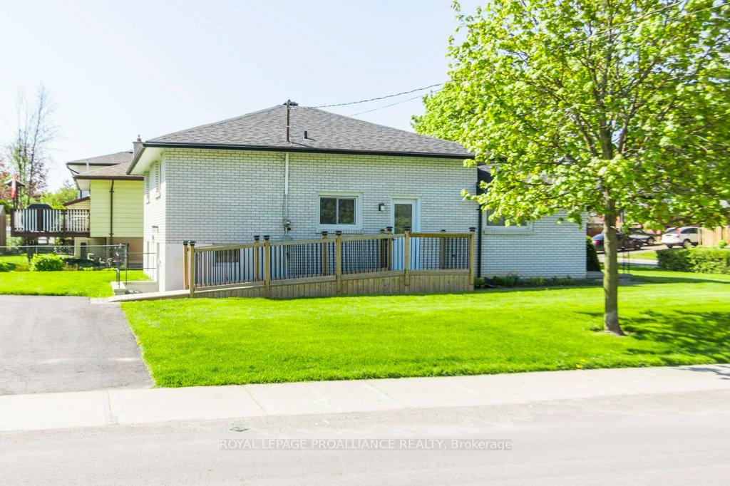 Photo 27 of 41 Parkdale Drive, Belleville, Belleville Ward — HOMEH