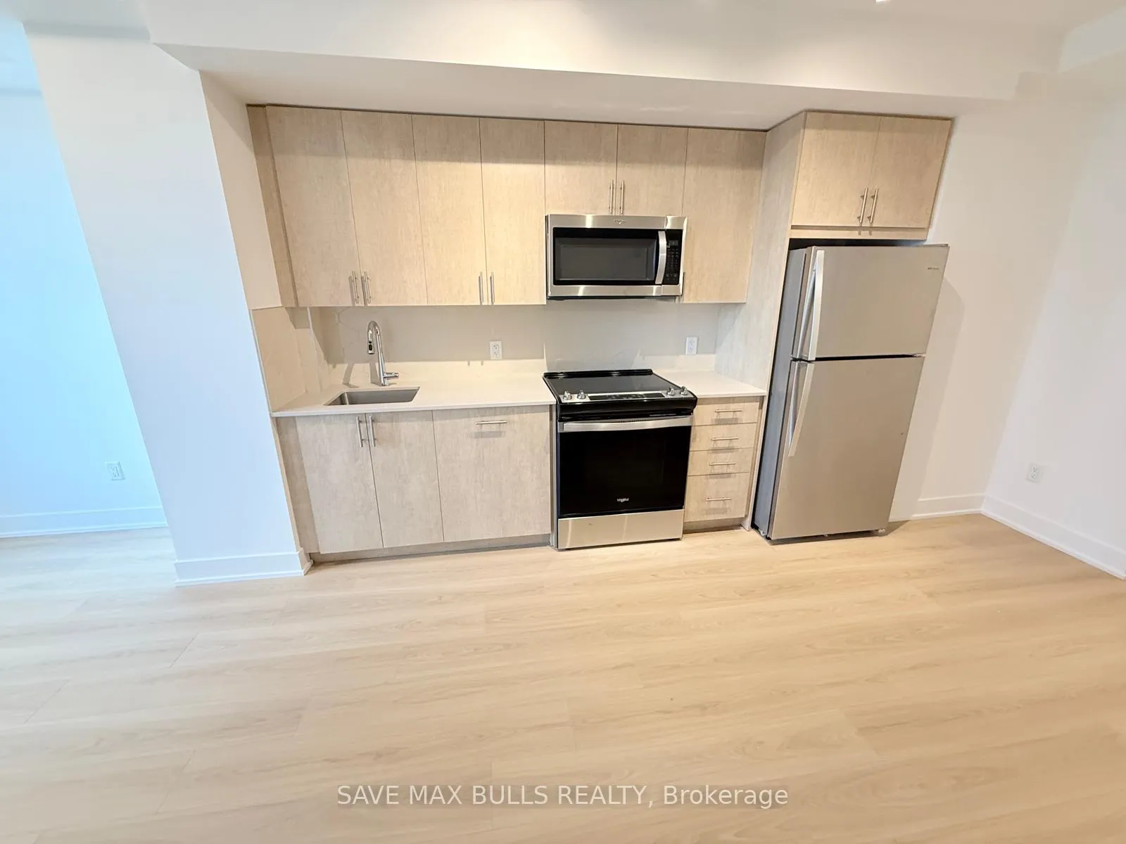 Front of Unit 1616, 2550 Simcoe Street N