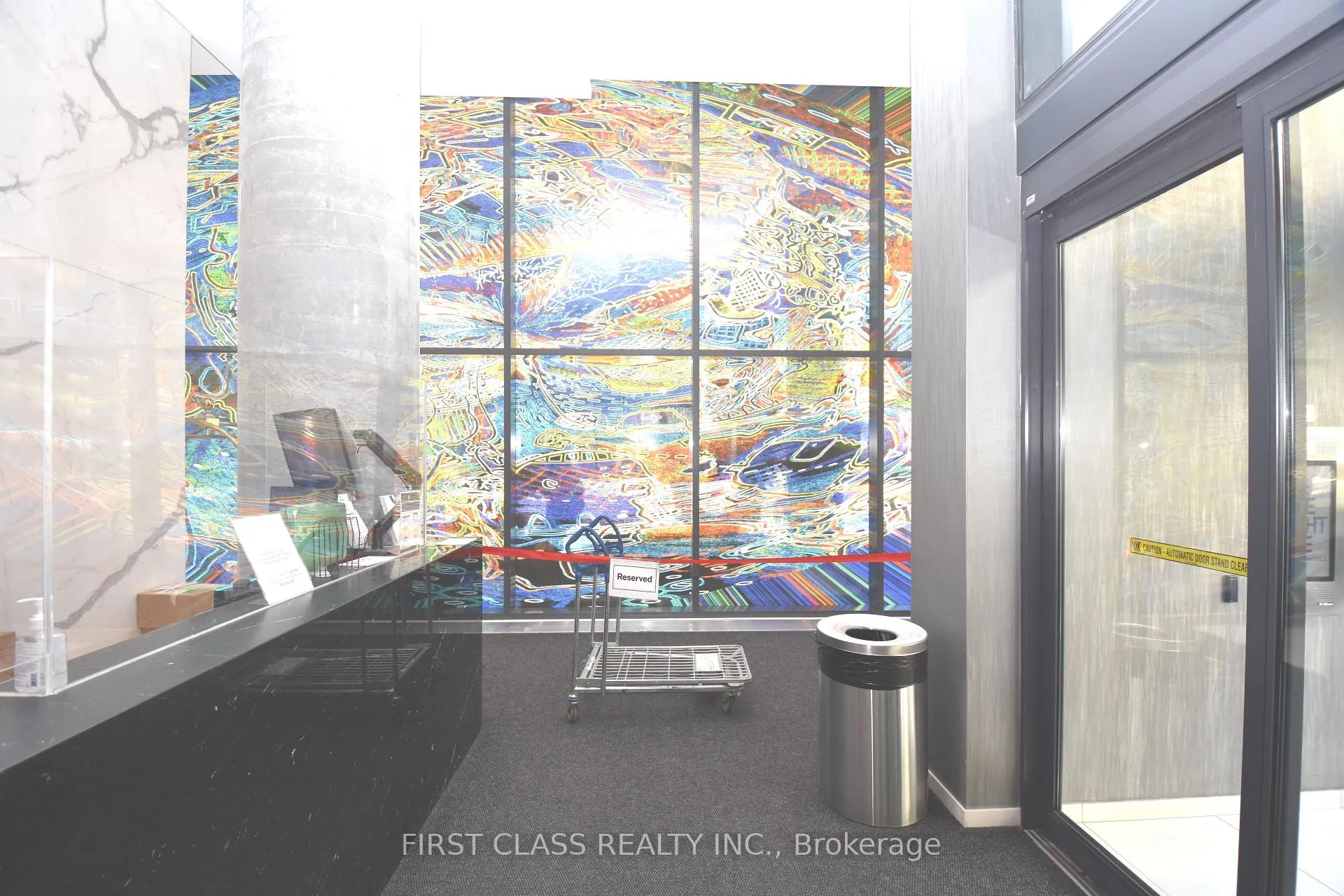 Photo 2 of Unit 2712, 185 Roehampton Avenue, Toronto, Mount Pleasant West — HOMEH