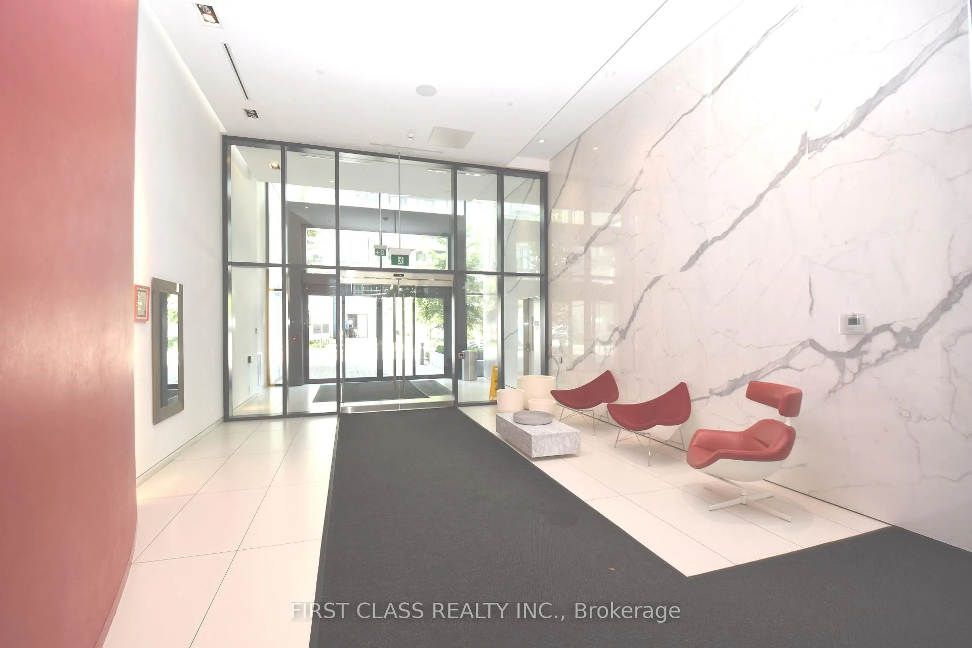 Photo 3 of Unit 2712, 185 Roehampton Avenue, Toronto, Mount Pleasant West — HOMEH