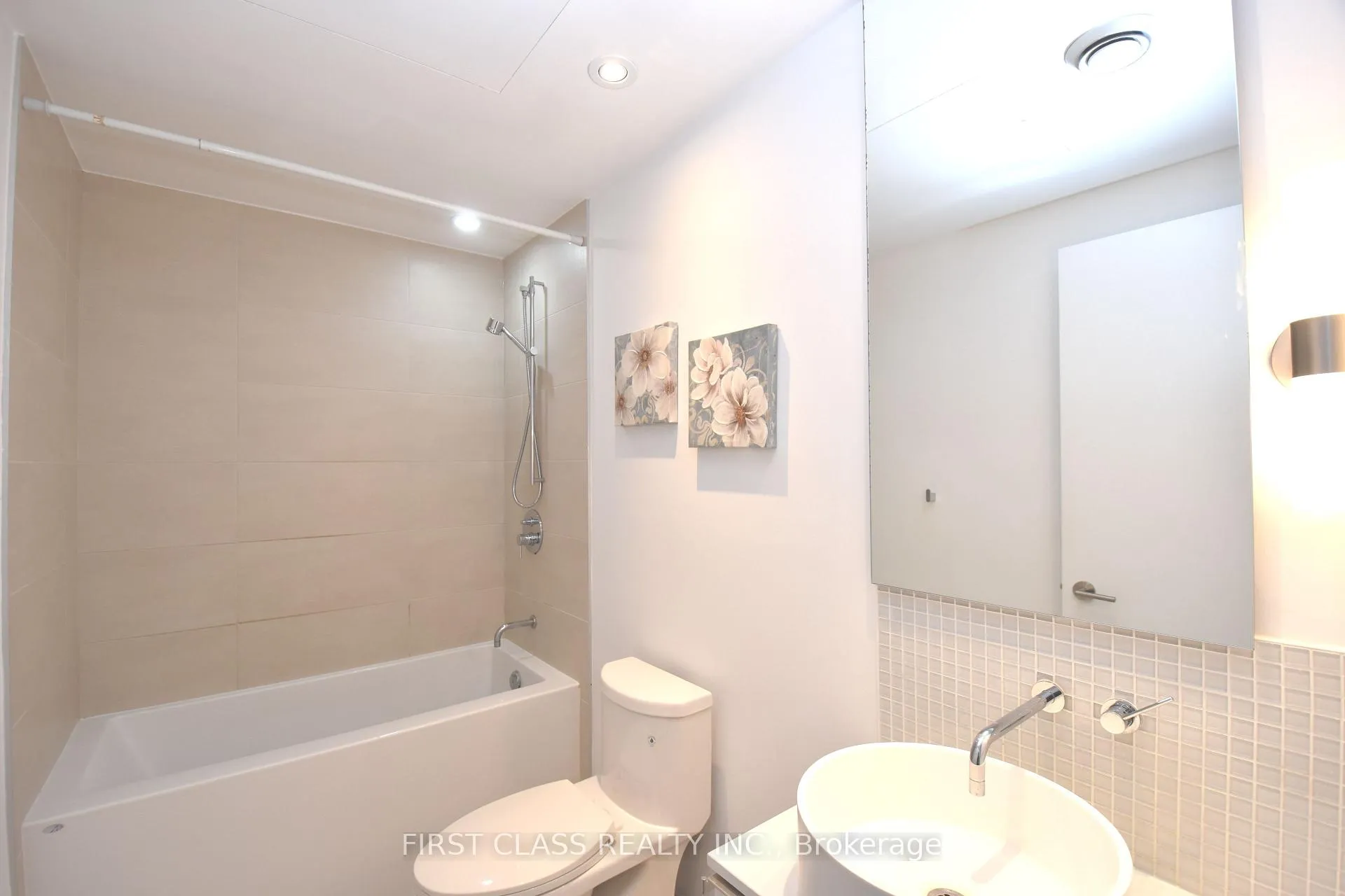 Photo 8 of Unit 2712, 185 Roehampton Avenue, Toronto, Mount Pleasant West — HOMEH