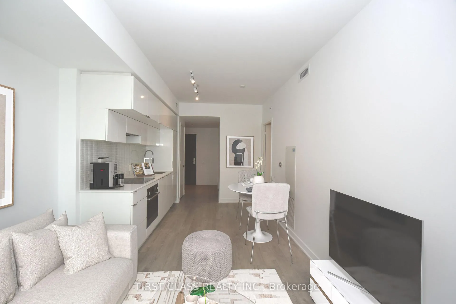 Photo 10 of Unit 2712, 185 Roehampton Avenue, Toronto, Mount Pleasant West — HOMEH