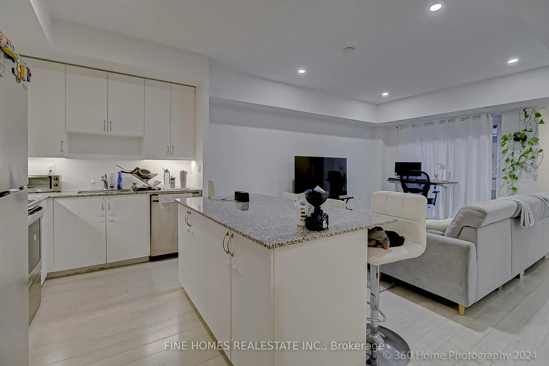 Photo 7 of Unit C1002, 5299 Highway 7 Road, Vaughan, Vaughan Grove — HOMEH
