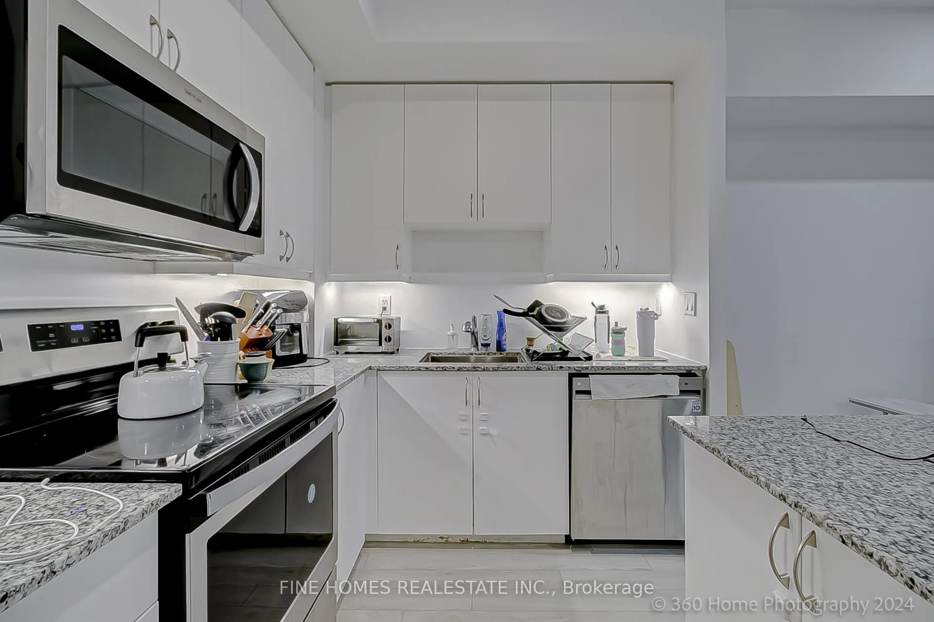Photo 8 of Unit C1002, 5299 Highway 7 Road, Vaughan, Vaughan Grove — HOMEH