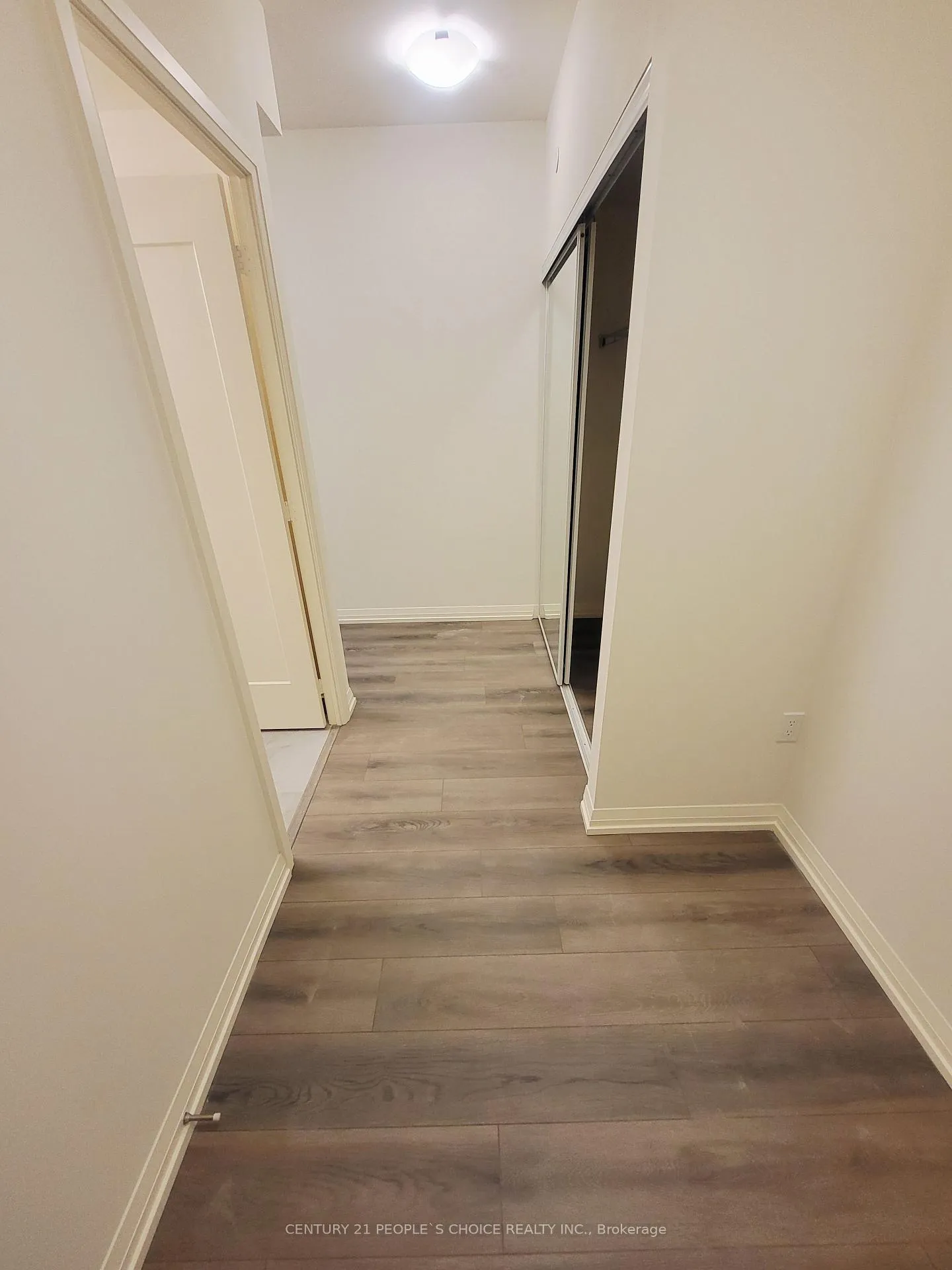 Photo 3 of Unit 309, 27 Korda Gate, Vaughan, Vellore Village — HOMEH
