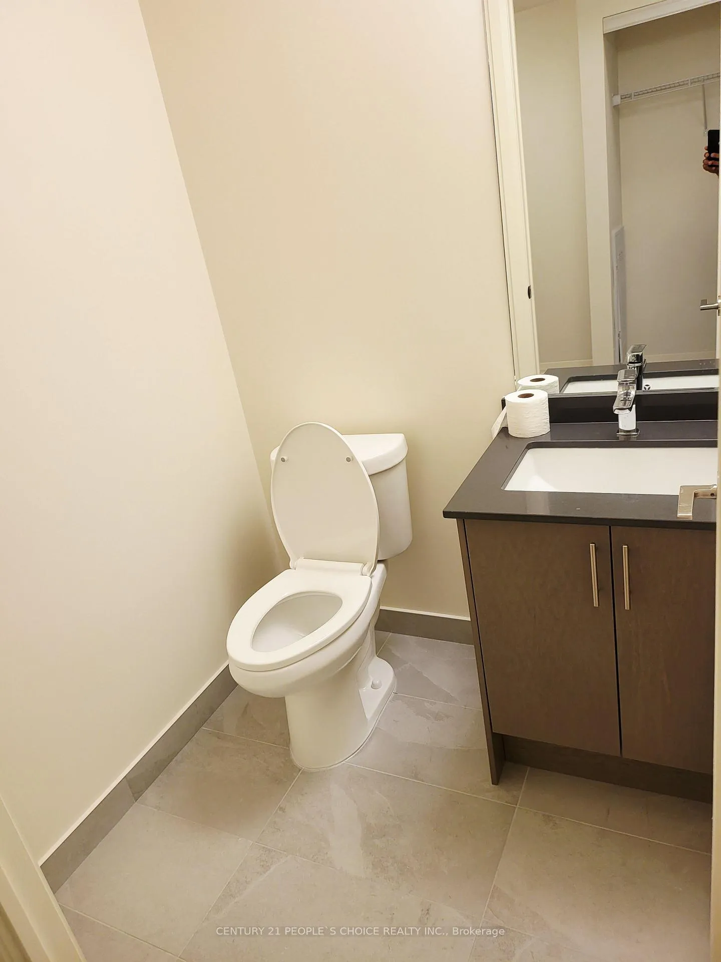 Photo 5 of Unit 309, 27 Korda Gate, Vaughan, Vellore Village — HOMEH