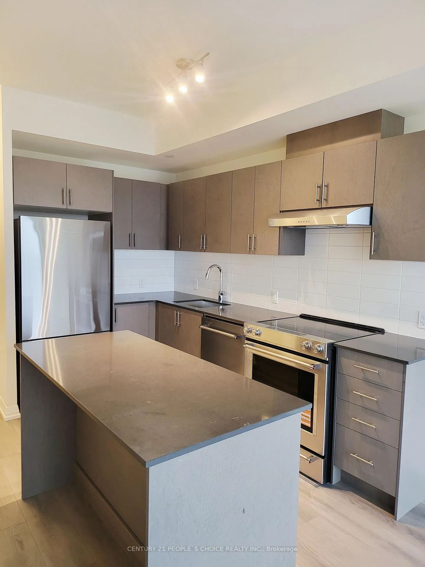 Photo 15 of Unit 309, 27 Korda Gate, Vaughan, Vellore Village — HOMEH