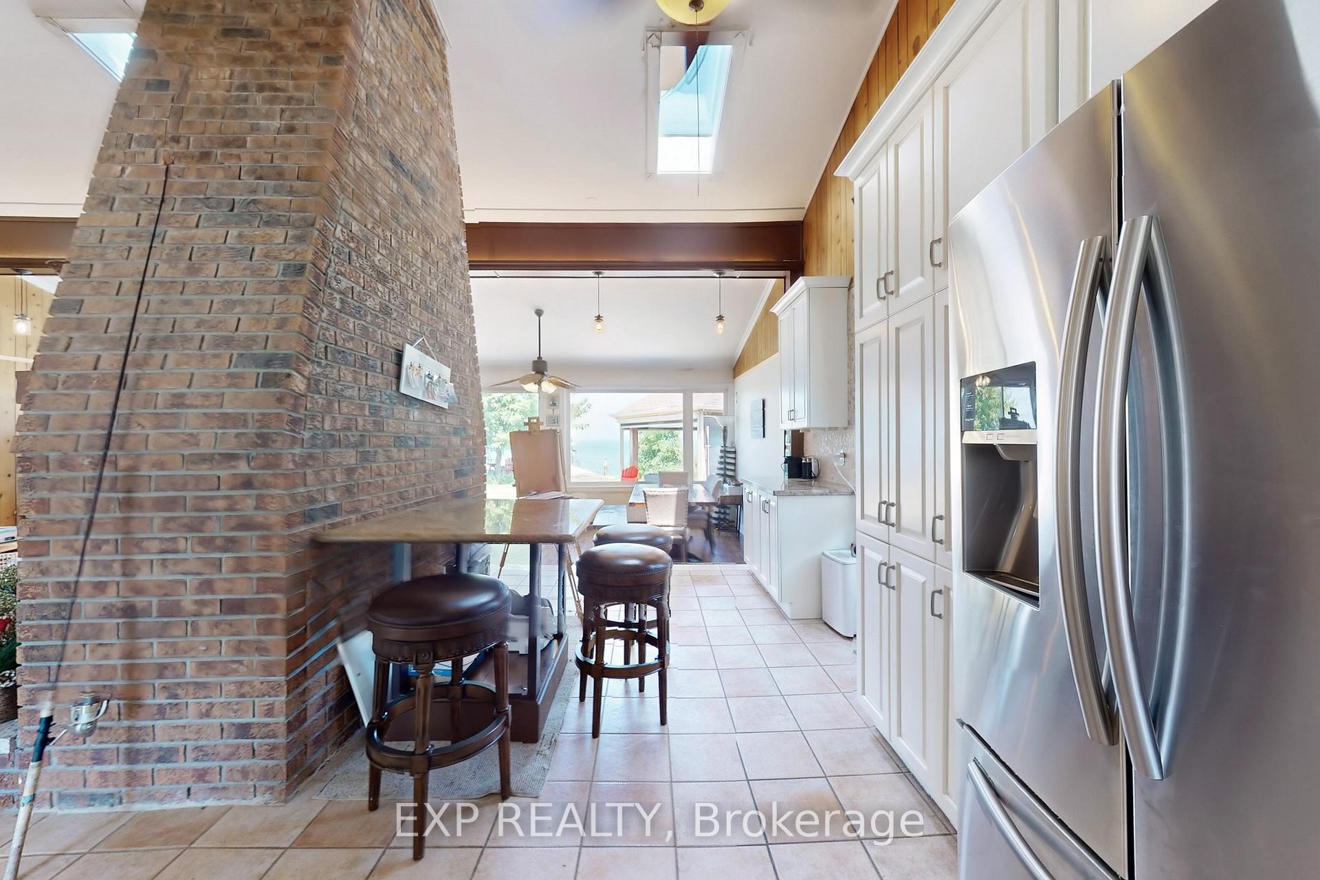 Photo 17 of 230 Lake Drive E, Georgina, Historic Lakeshore Communities — HOMEH