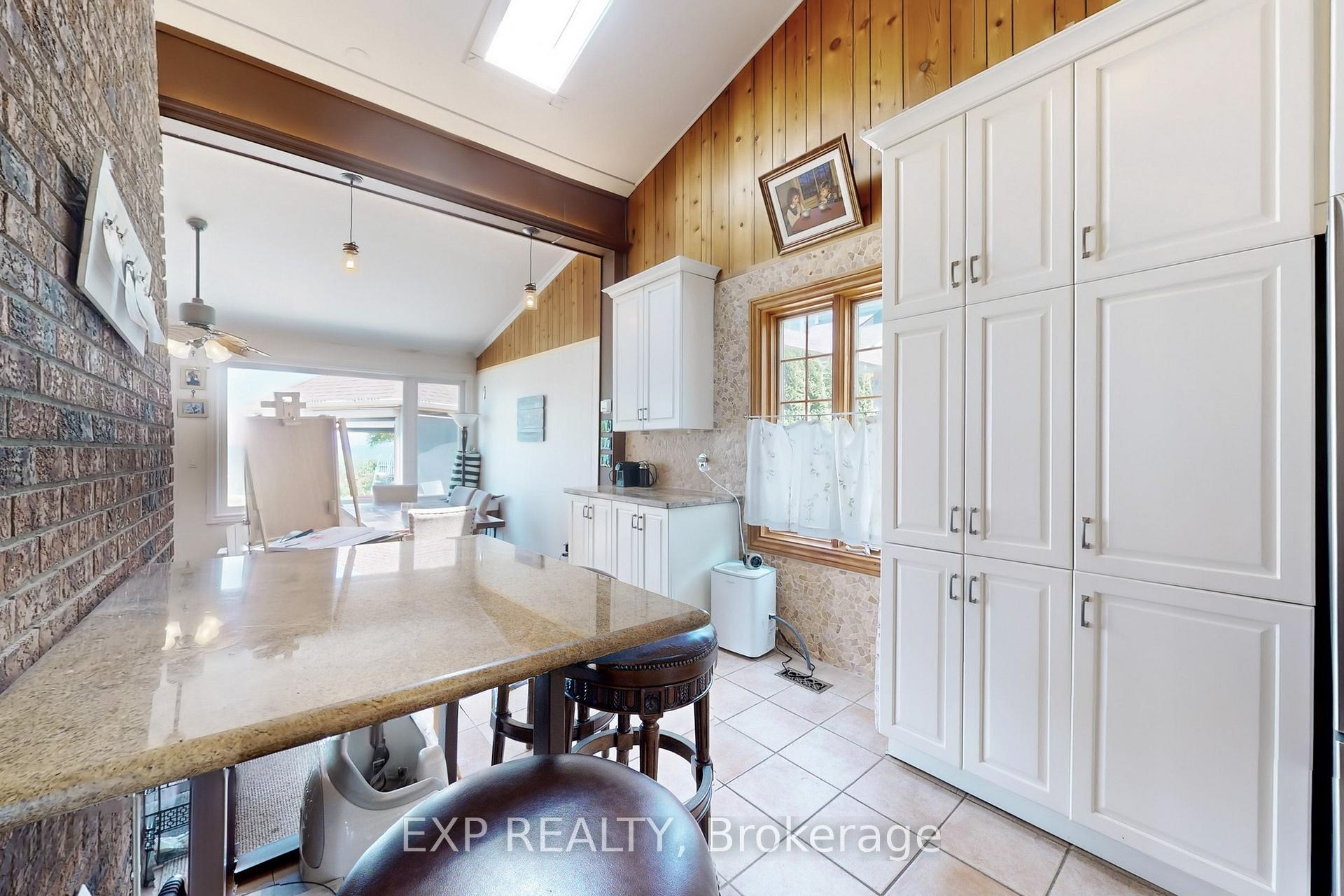 Photo 18 of 230 Lake Drive E, Georgina, Historic Lakeshore Communities — HOMEH