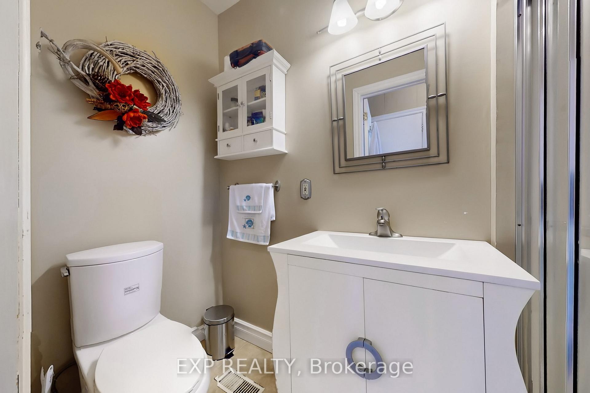 Photo 27 of 230 Lake Drive E, Georgina, Historic Lakeshore Communities — HOMEH