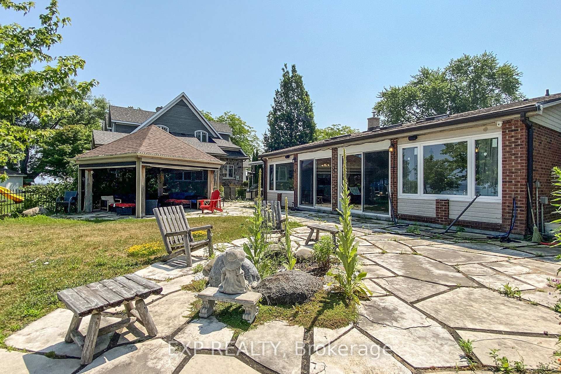 Photo 31 of 230 Lake Drive E, Georgina, Historic Lakeshore Communities — HOMEH