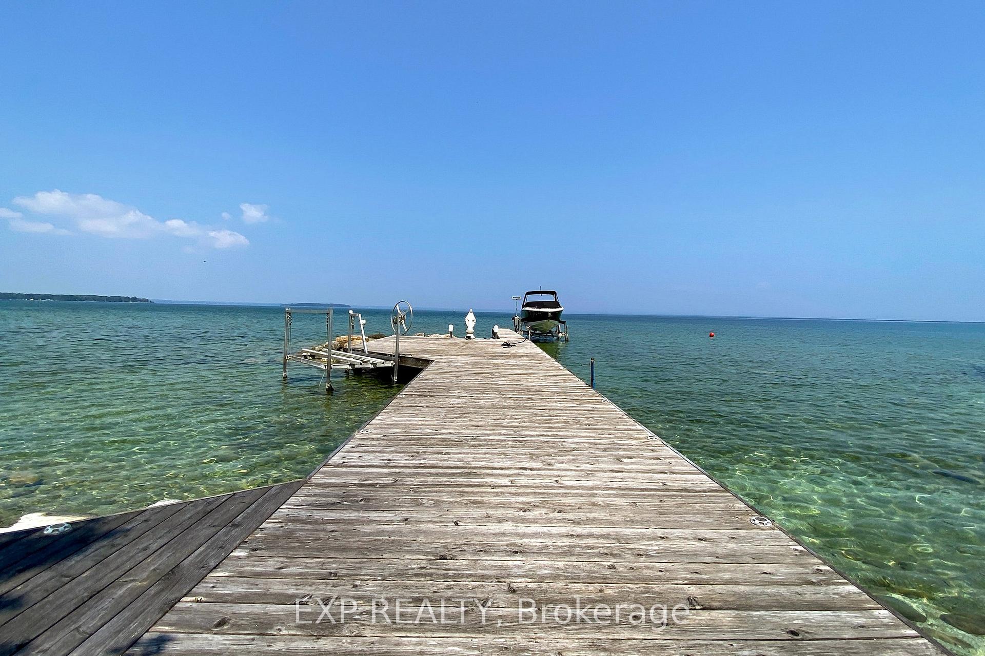 Photo 37 of 230 Lake Drive E, Georgina, Historic Lakeshore Communities — HOMEH