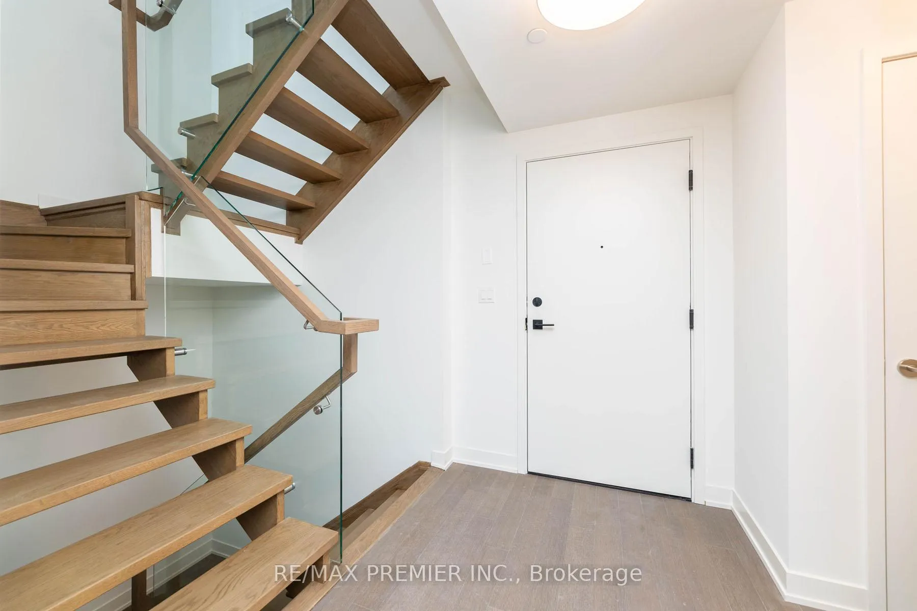 Photo 6 of Unit C912, 38 Simcoe Promenade Circle, Markham, Unionville — HOMEH