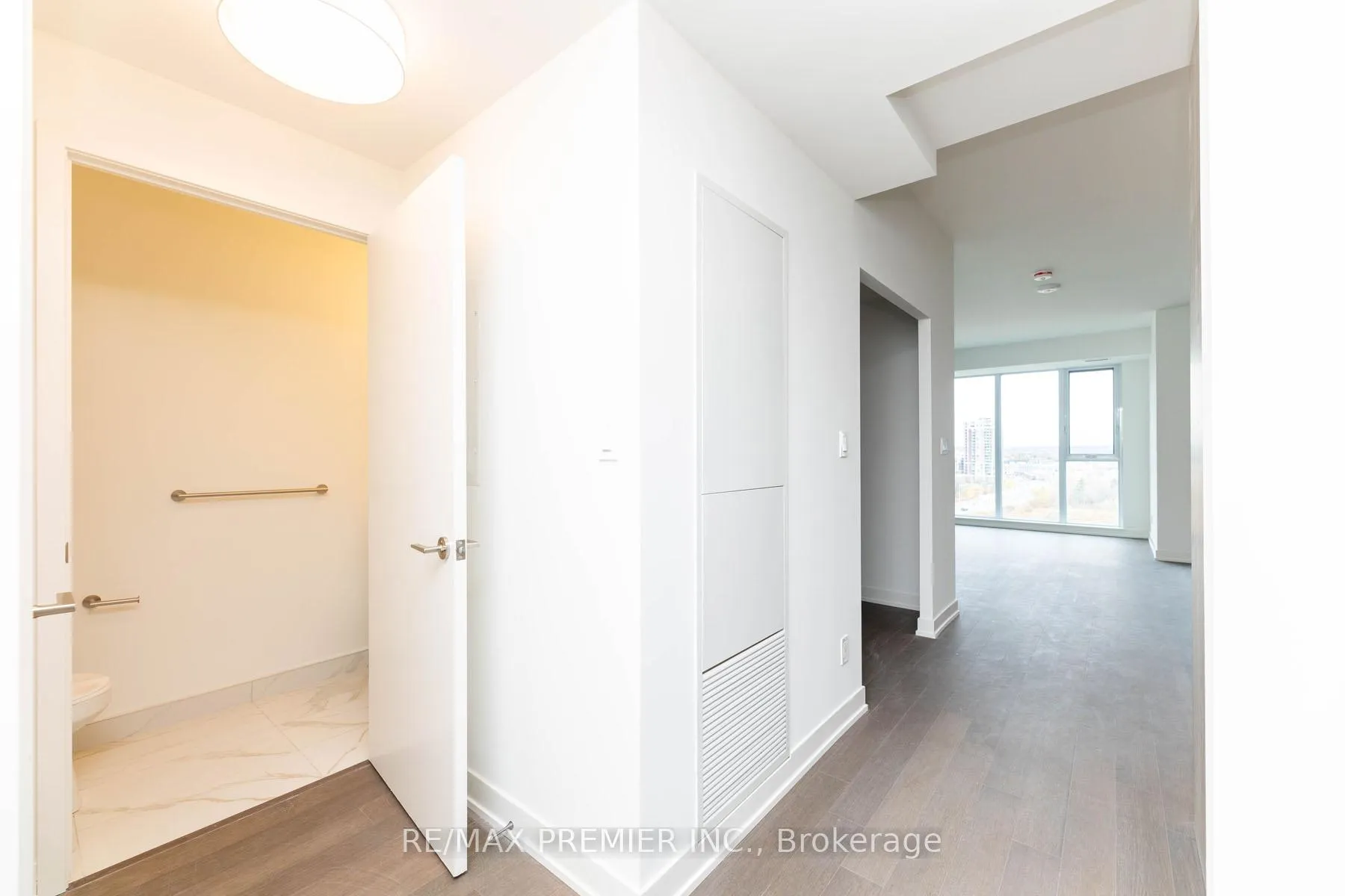 Photo 7 of Unit C912, 38 Simcoe Promenade Circle, Markham, Unionville — HOMEH