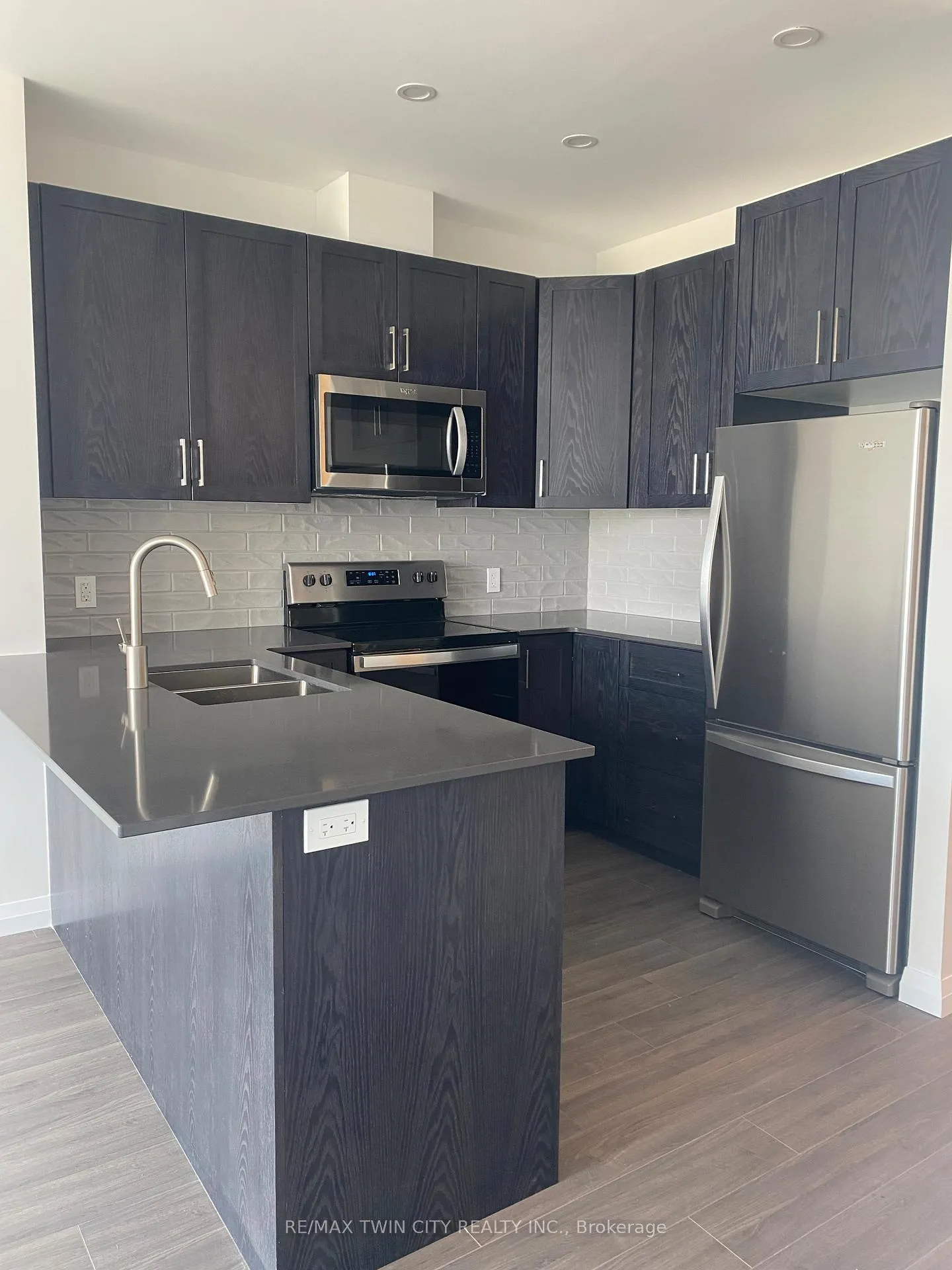 Photo 3 of Unit 2110, 104 Garment Street, Kitchener, City Commercial Core — HOMEH